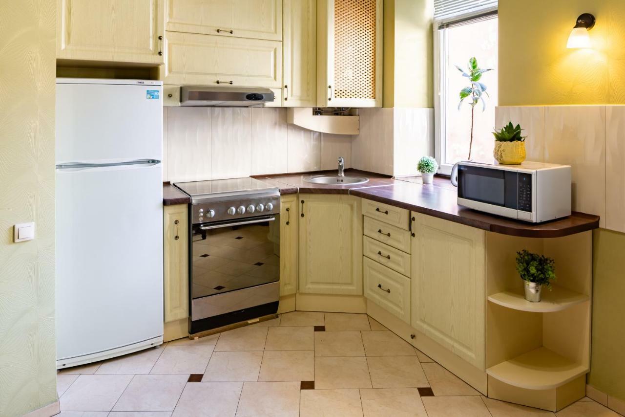Alfa Apartments Kniazia Romana 11 Lviv Bagian luar foto