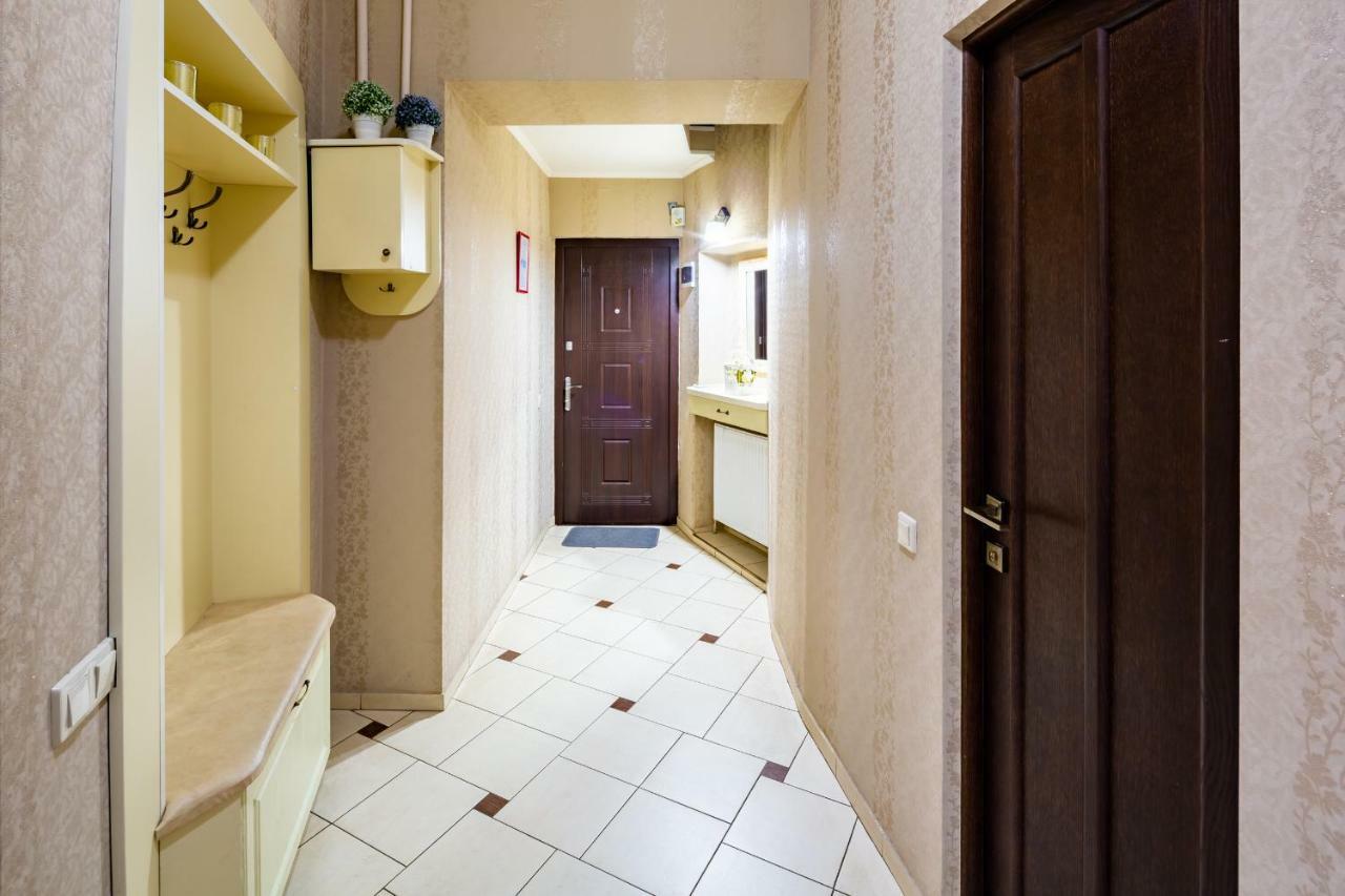 Alfa Apartments Kniazia Romana 11 Lviv Bagian luar foto