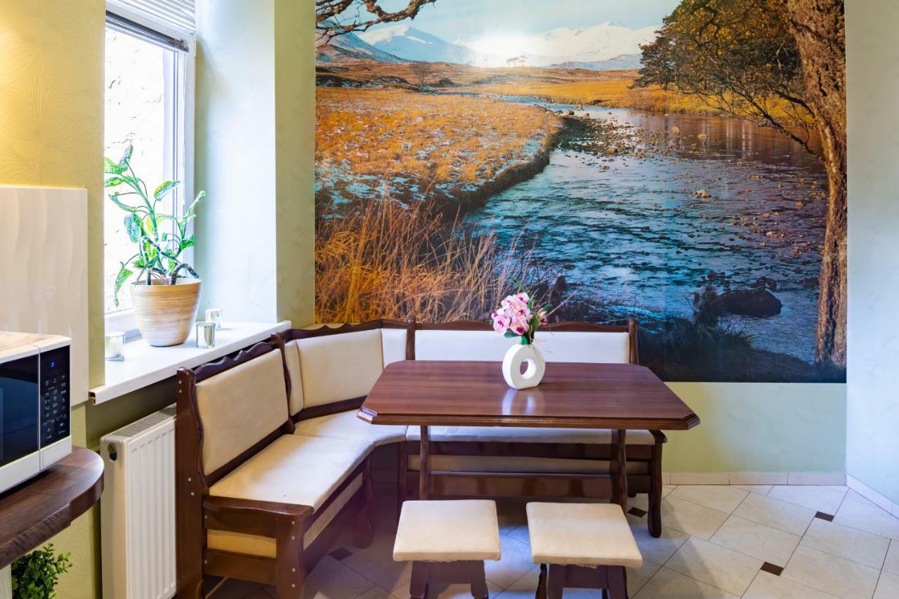 Alfa Apartments Kniazia Romana 11 Lviv Bagian luar foto