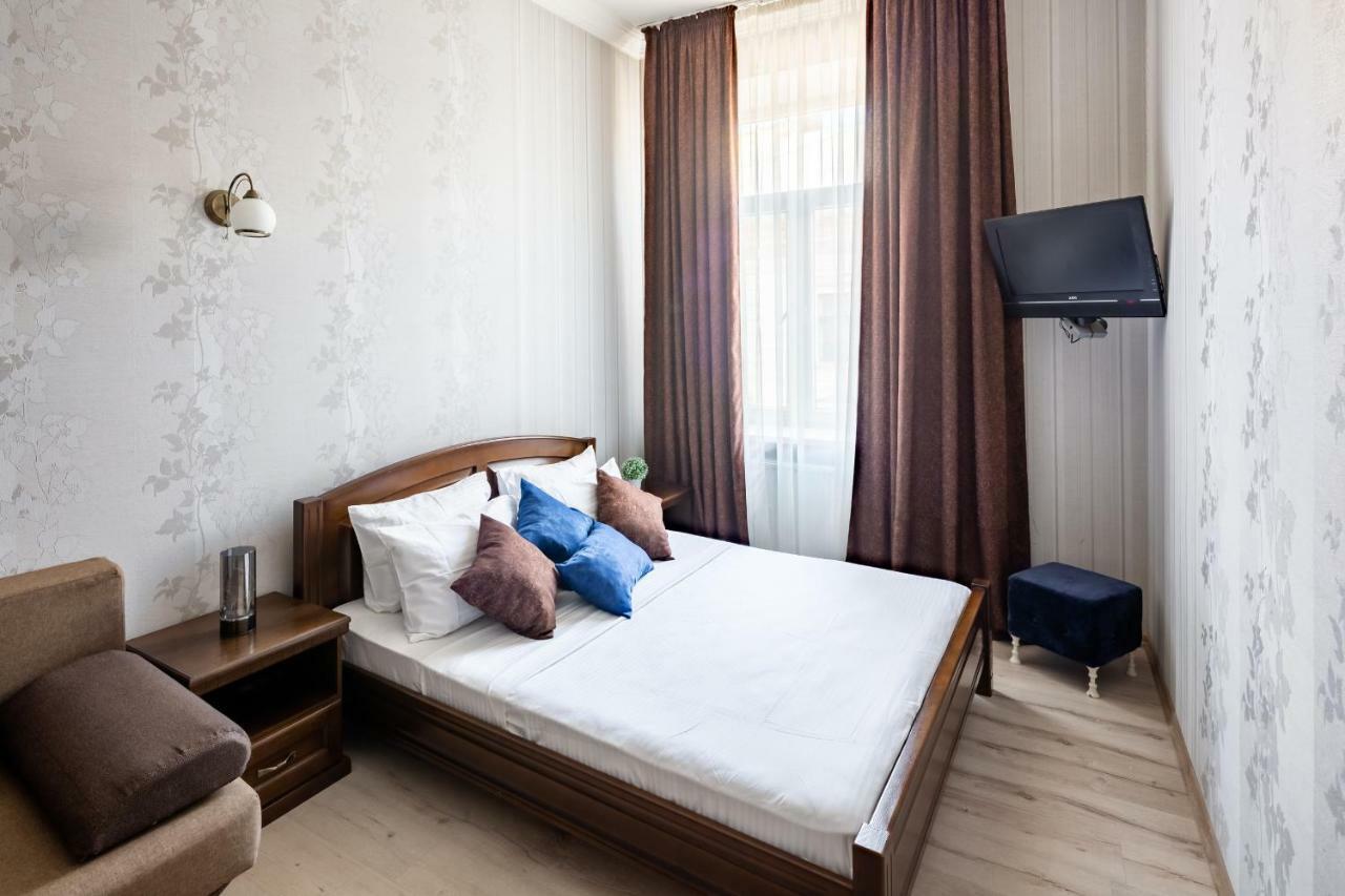 Alfa Apartments Kniazia Romana 11 Lviv Bagian luar foto