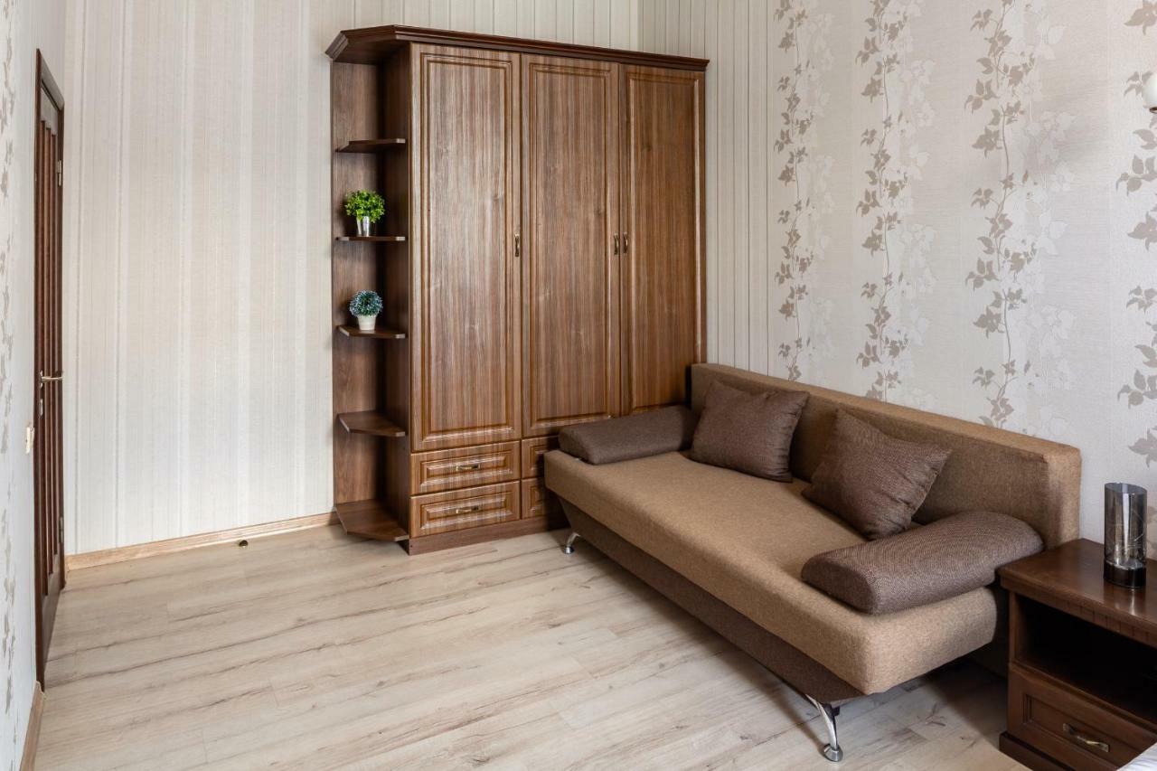 Alfa Apartments Kniazia Romana 11 Lviv Bagian luar foto